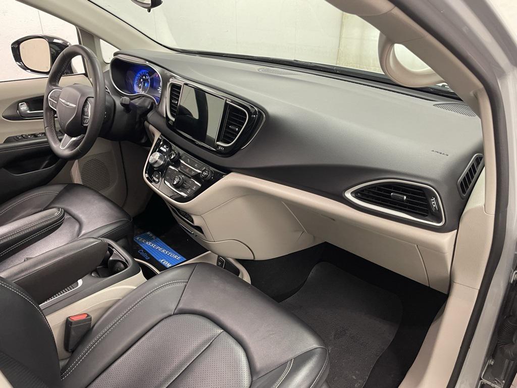 used 2024 Chrysler Pacifica car, priced at $25,920