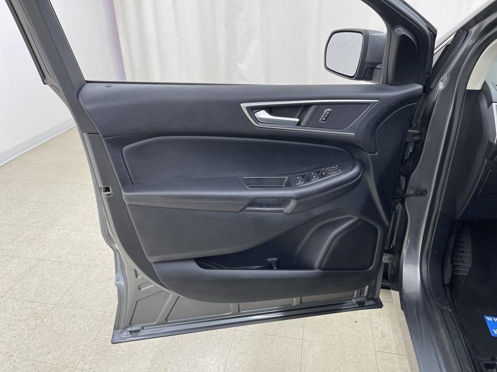 used 2022 Ford Edge car, priced at $18,401