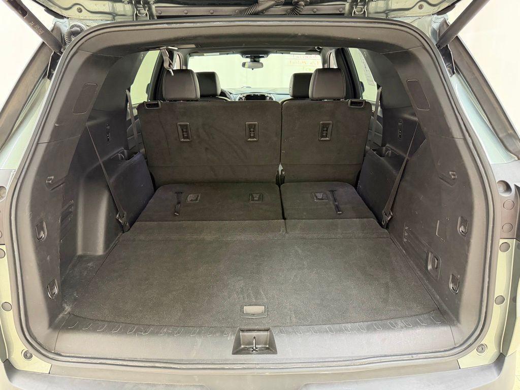 used 2022 Chevrolet Traverse car, priced at $22,465