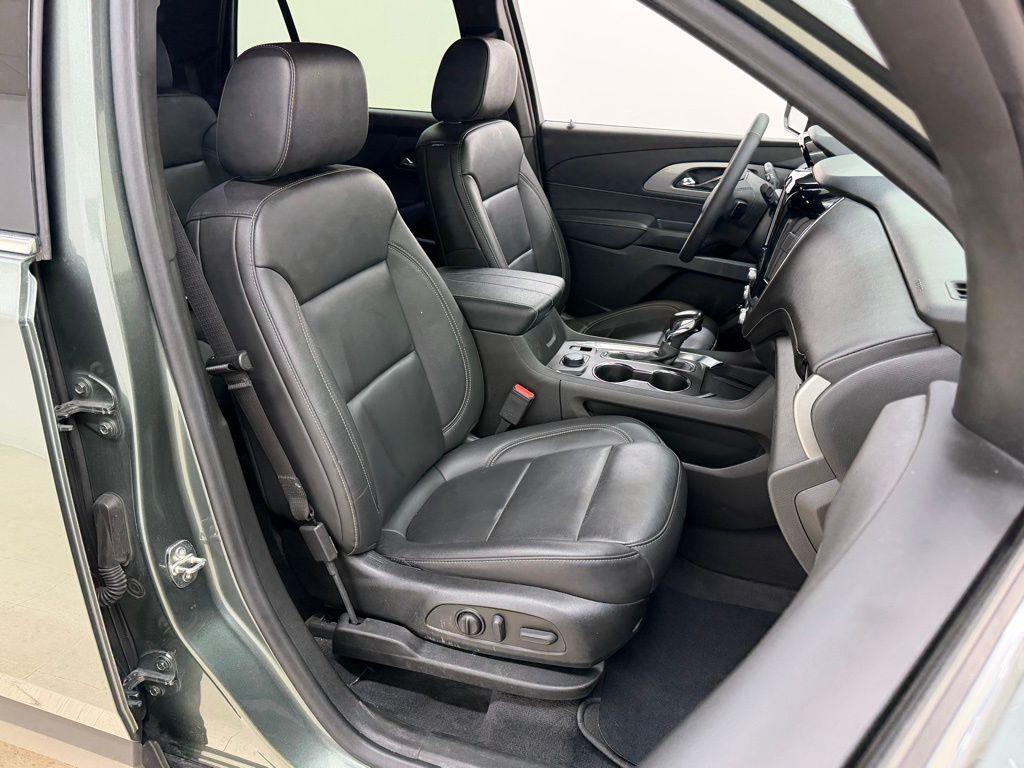 used 2022 Chevrolet Traverse car, priced at $22,465