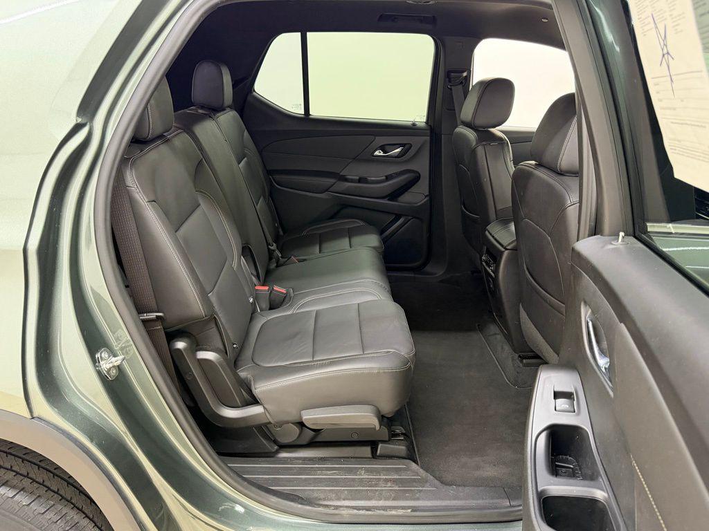 used 2022 Chevrolet Traverse car, priced at $22,465