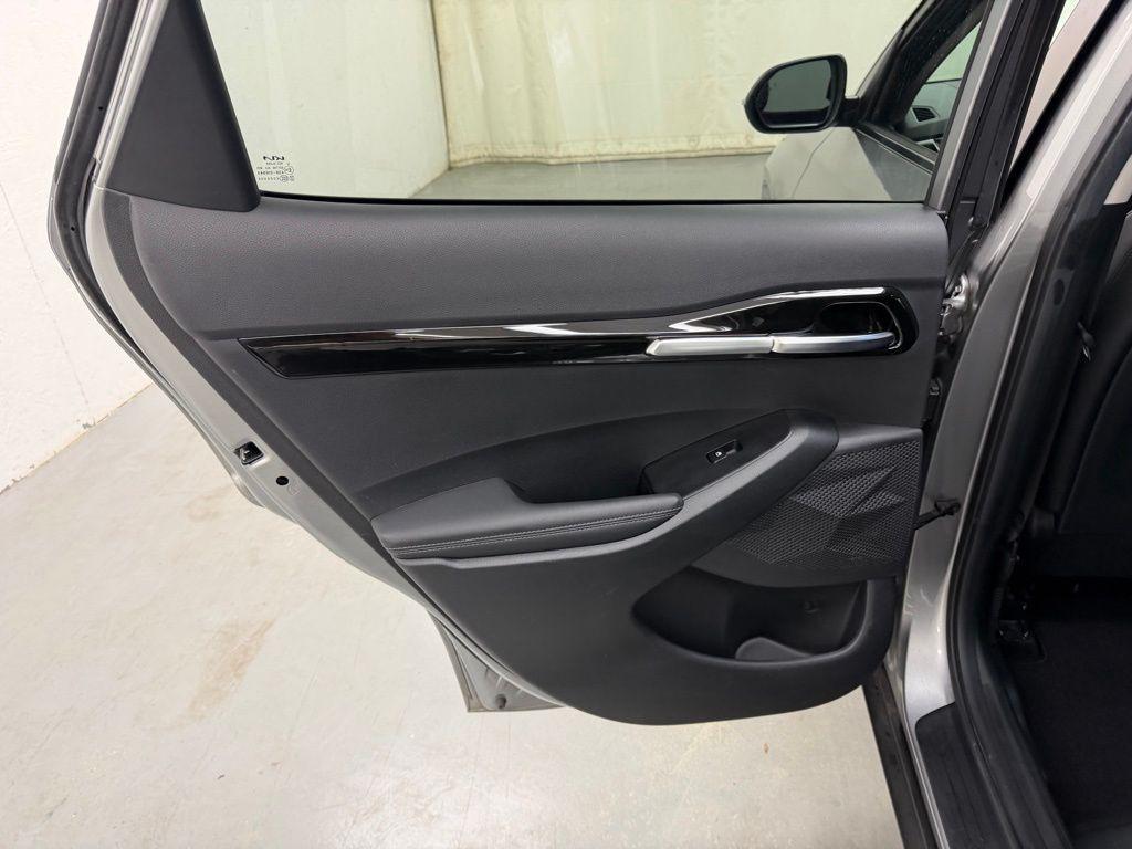 used 2024 Kia Seltos car, priced at $22,586