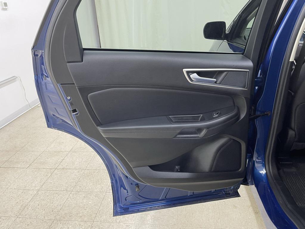 used 2024 Ford Edge car, priced at $25,392