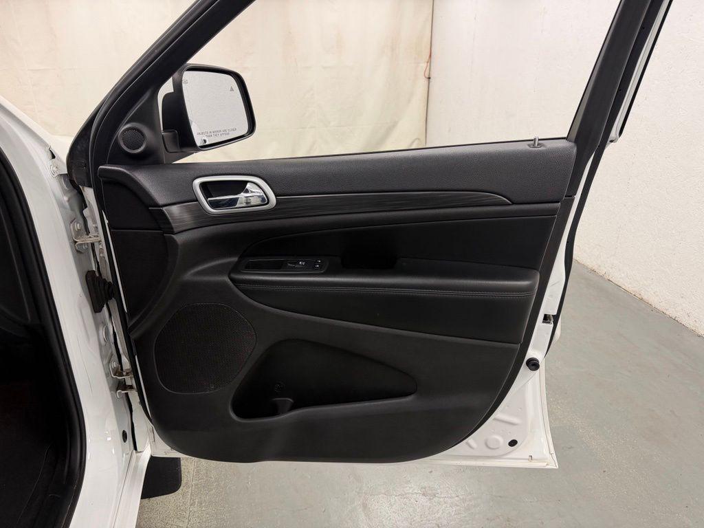 used 2019 Jeep Grand Cherokee car, priced at $17,106
