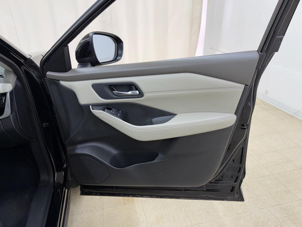 used 2023 Nissan Rogue car, priced at $21,992