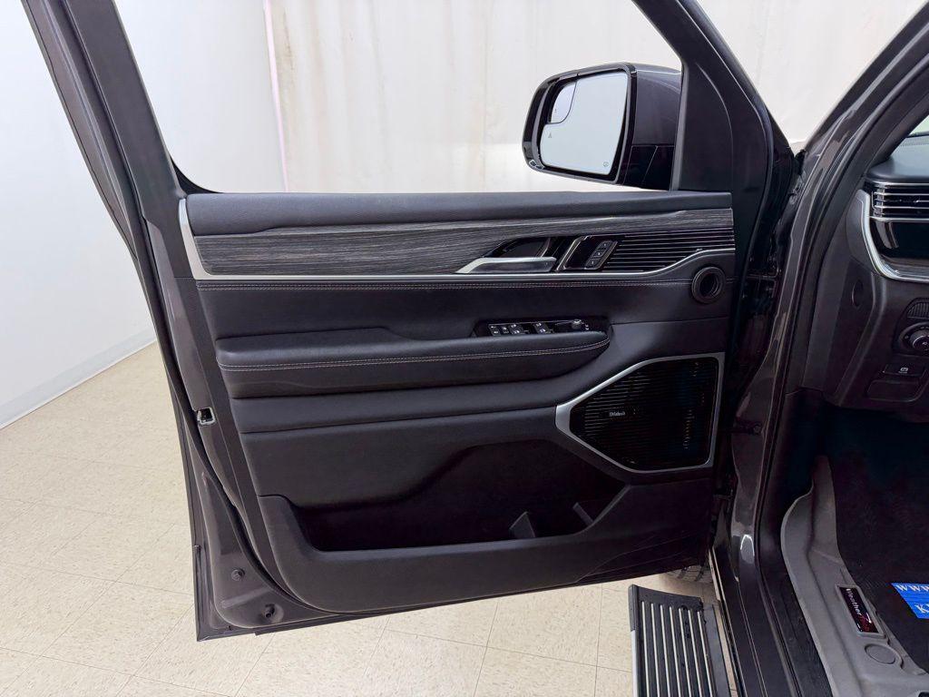 used 2022 Jeep Wagoneer car, priced at $40,781