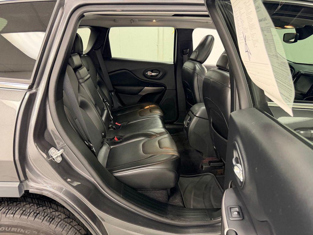 used 2019 Jeep Cherokee car, priced at $16,294