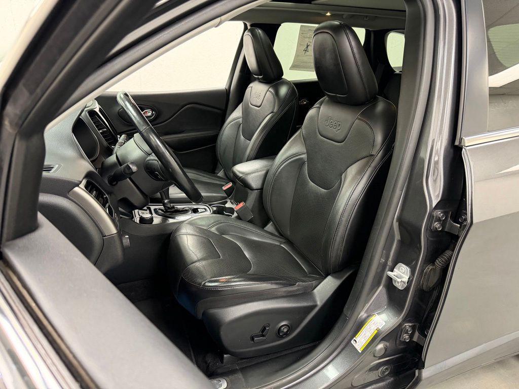 used 2019 Jeep Cherokee car, priced at $16,294