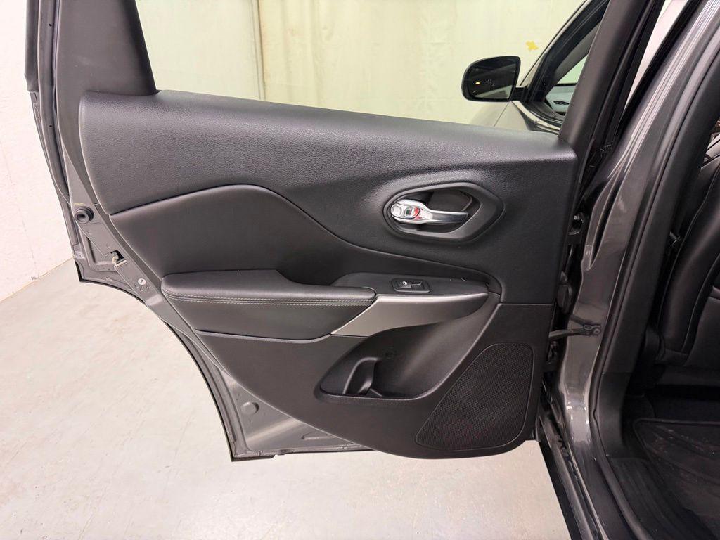 used 2019 Jeep Cherokee car, priced at $16,294