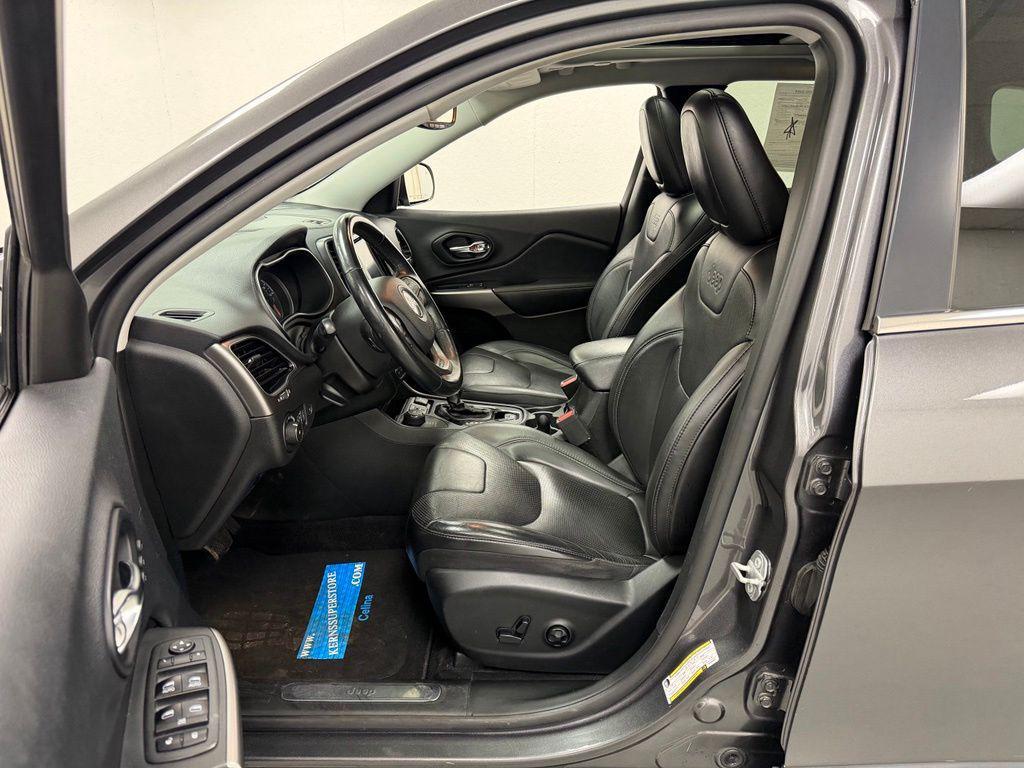 used 2019 Jeep Cherokee car, priced at $16,294