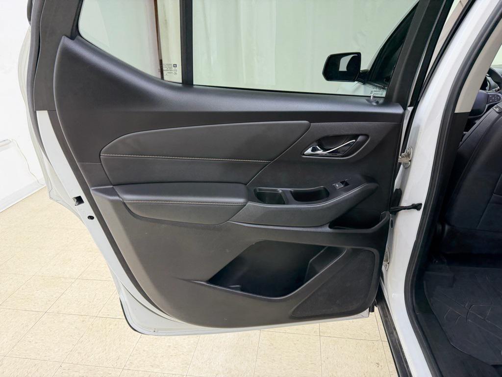 used 2020 Chevrolet Traverse car, priced at $17,998