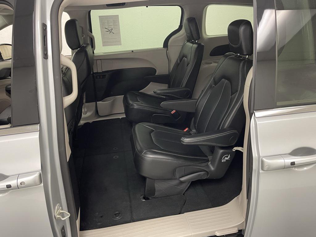 used 2024 Chrysler Pacifica car, priced at $25,721