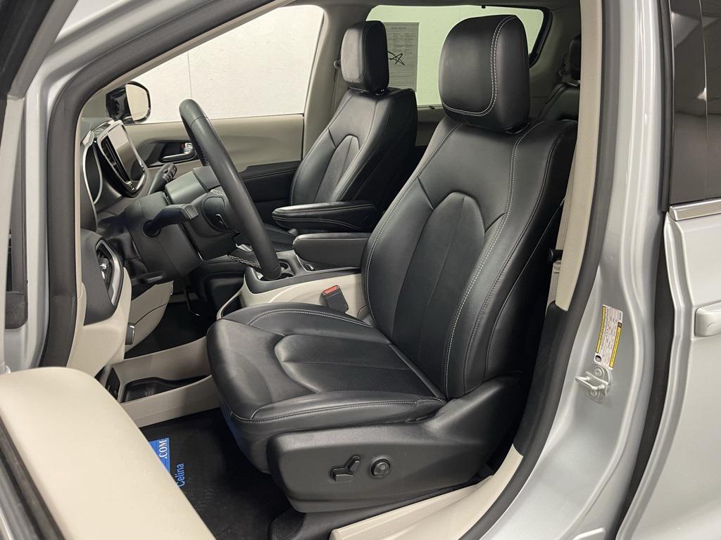 used 2024 Chrysler Pacifica car, priced at $25,721