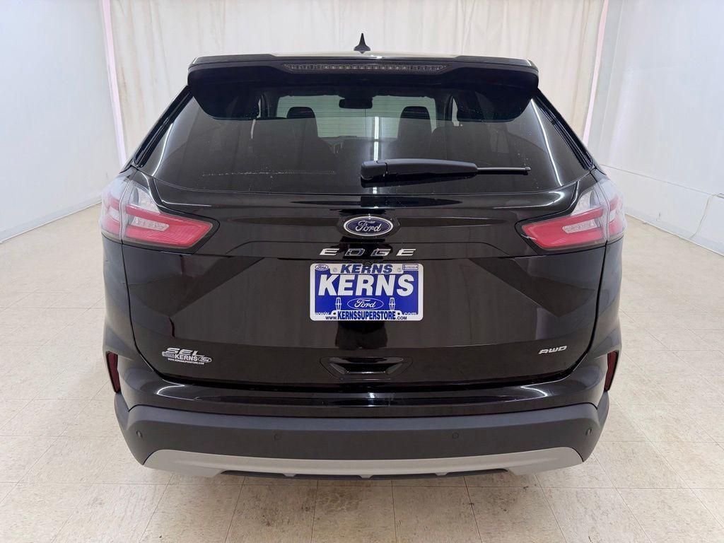 used 2024 Ford Edge car, priced at $27,593