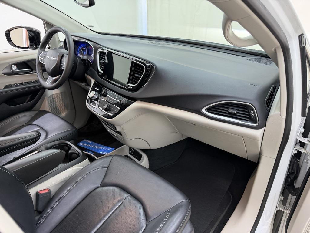 used 2024 Chrysler Pacifica car, priced at $24,865