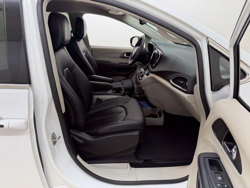 used 2024 Chrysler Pacifica car, priced at $24,865