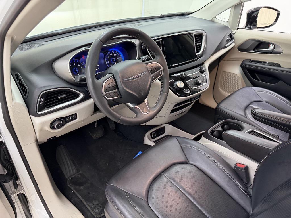 used 2024 Chrysler Pacifica car, priced at $24,865