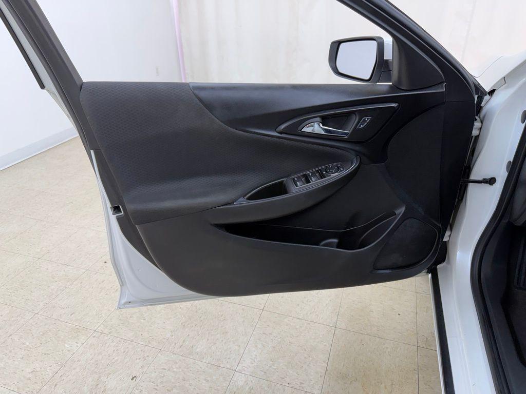 used 2017 Chevrolet Malibu car, priced at $13,489