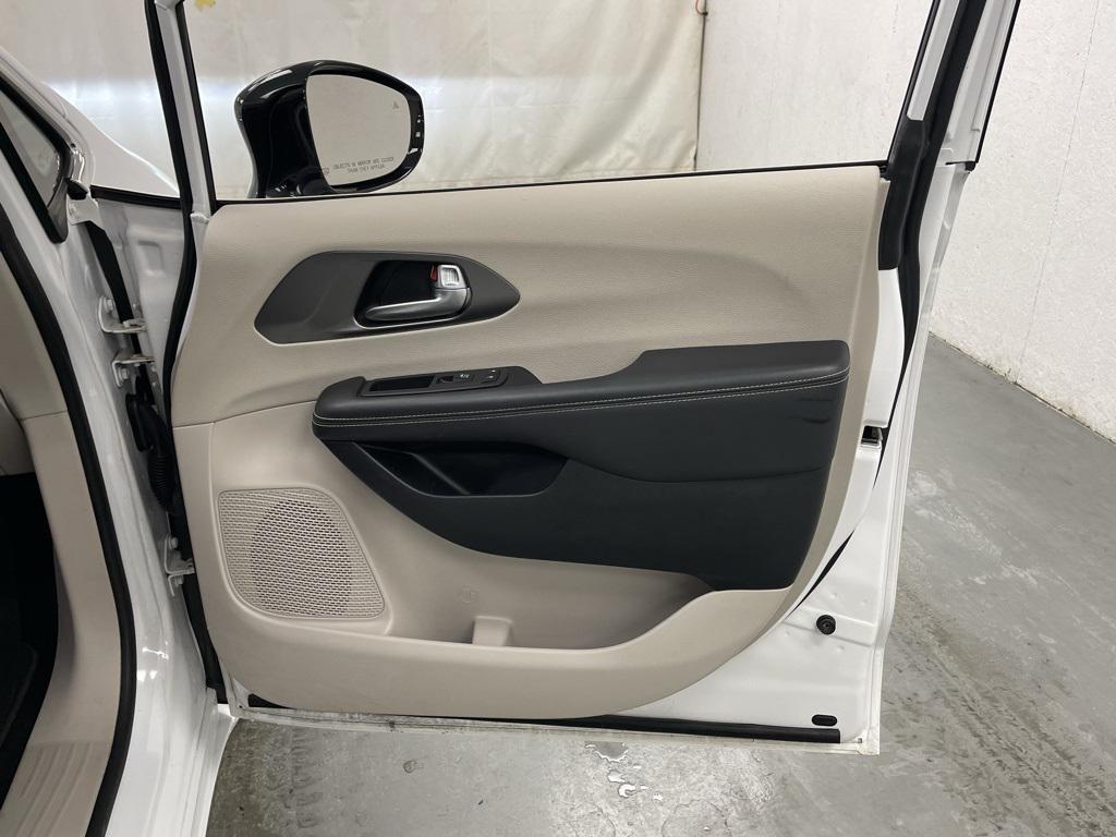 used 2024 Chrysler Pacifica car, priced at $25,648