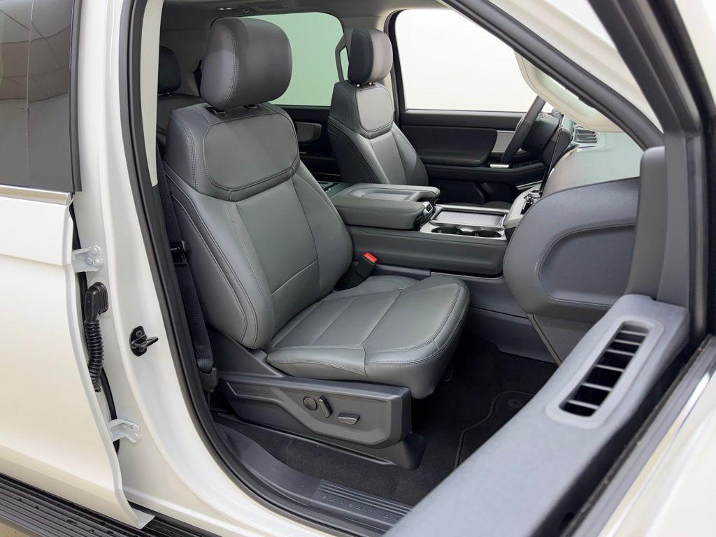 new 2026 Ford Expedition Max car, priced at $76,533