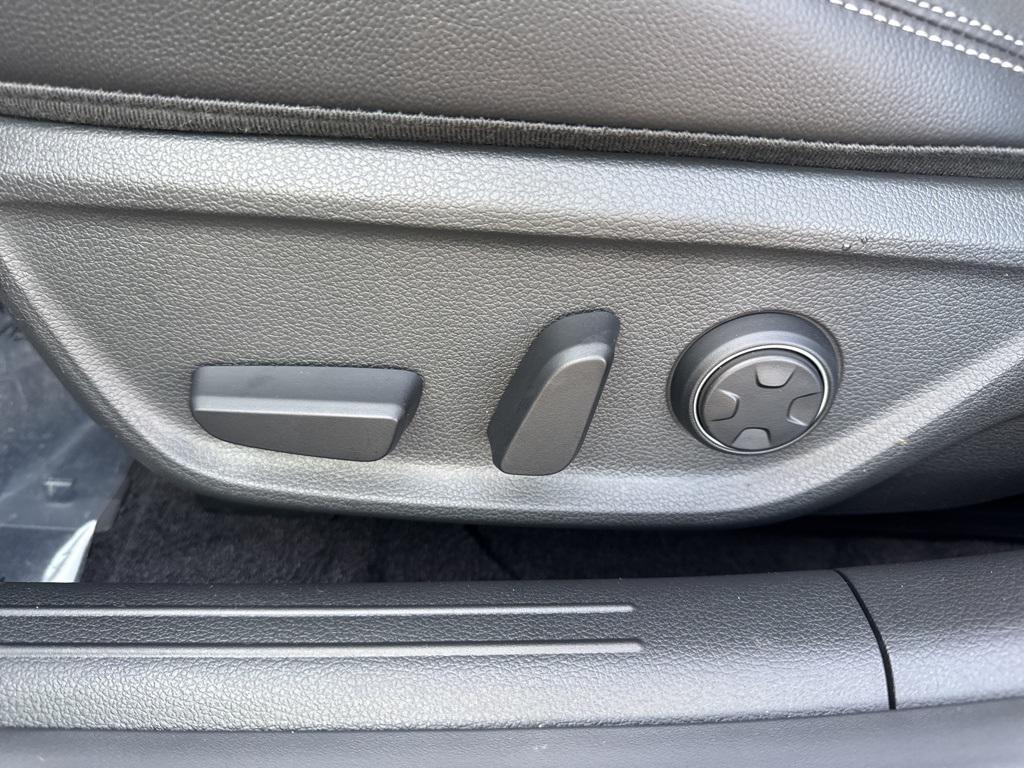 new 2026 Genesis G70 car, priced at $47,960