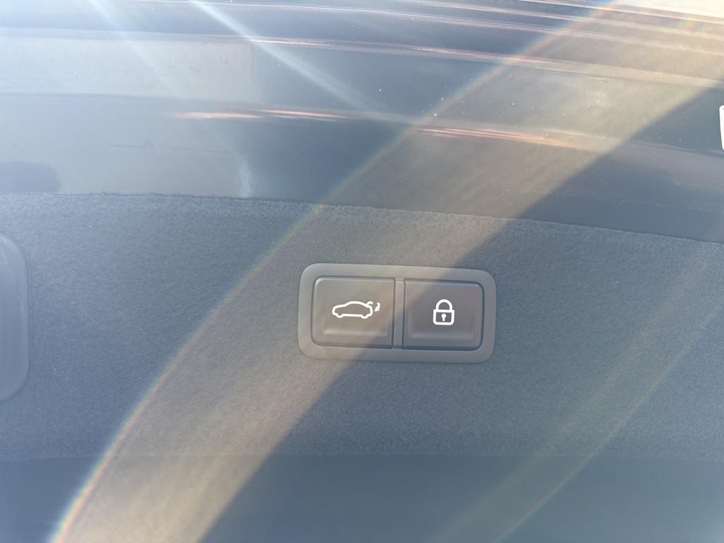 new 2026 Genesis G80 car, priced at $82,020