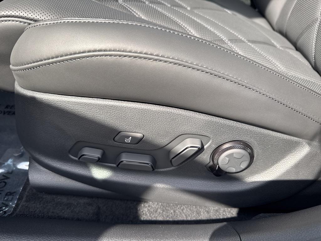 new 2026 Genesis G80 car, priced at $82,020