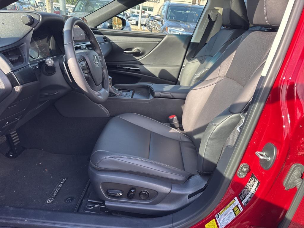 used 2024 Lexus ES 350 car, priced at $36,888