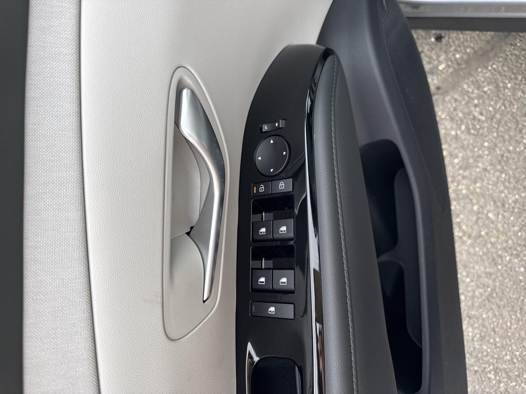 used 2025 Hyundai TUCSON Hybrid car, priced at $39,888