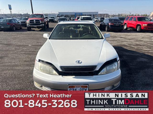 used 1998 Lexus ES 300 car, priced at $2,999