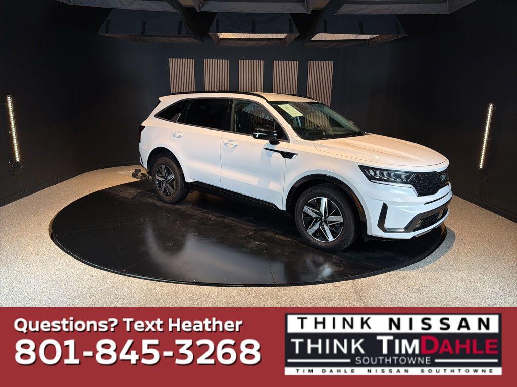 used 2021 Kia Sorento car, priced at $22,890