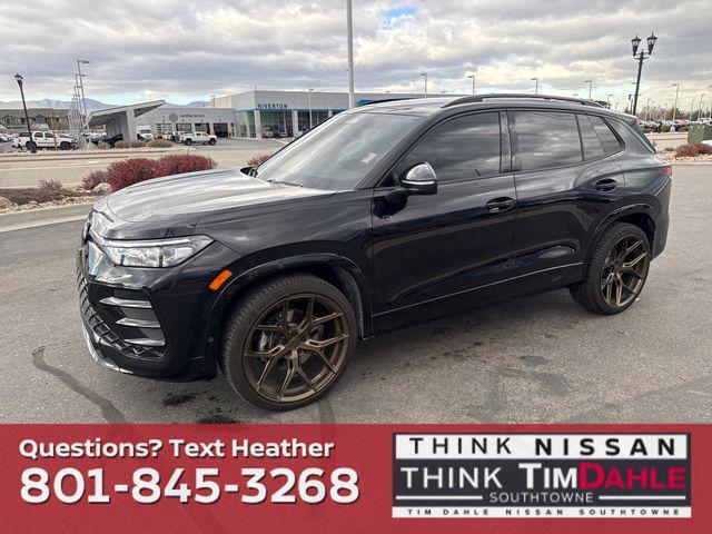 used 2025 Volkswagen Tiguan car, priced at $34,299