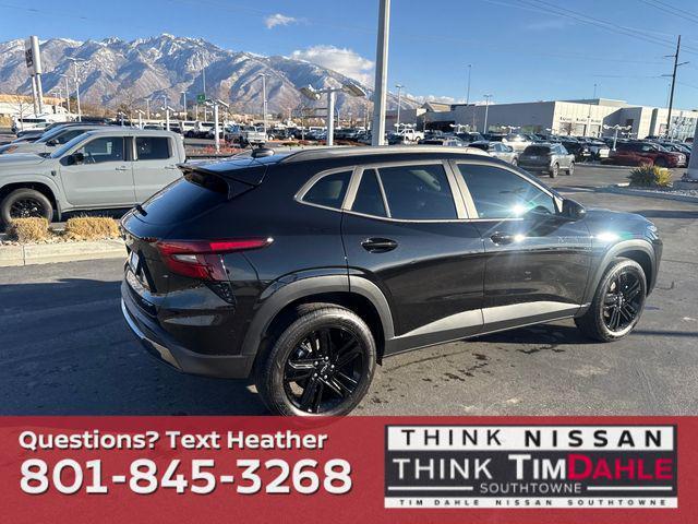 used 2025 Chevrolet Trax car, priced at $24,899