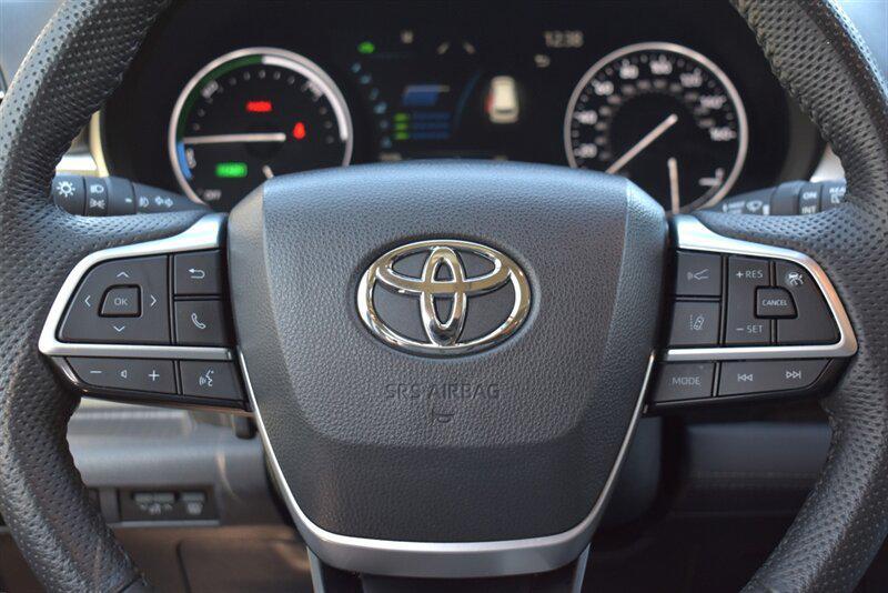 used 2024 Toyota Sienna car