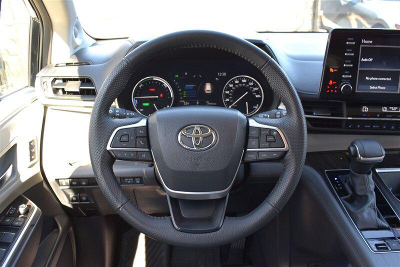 used 2024 Toyota Sienna car