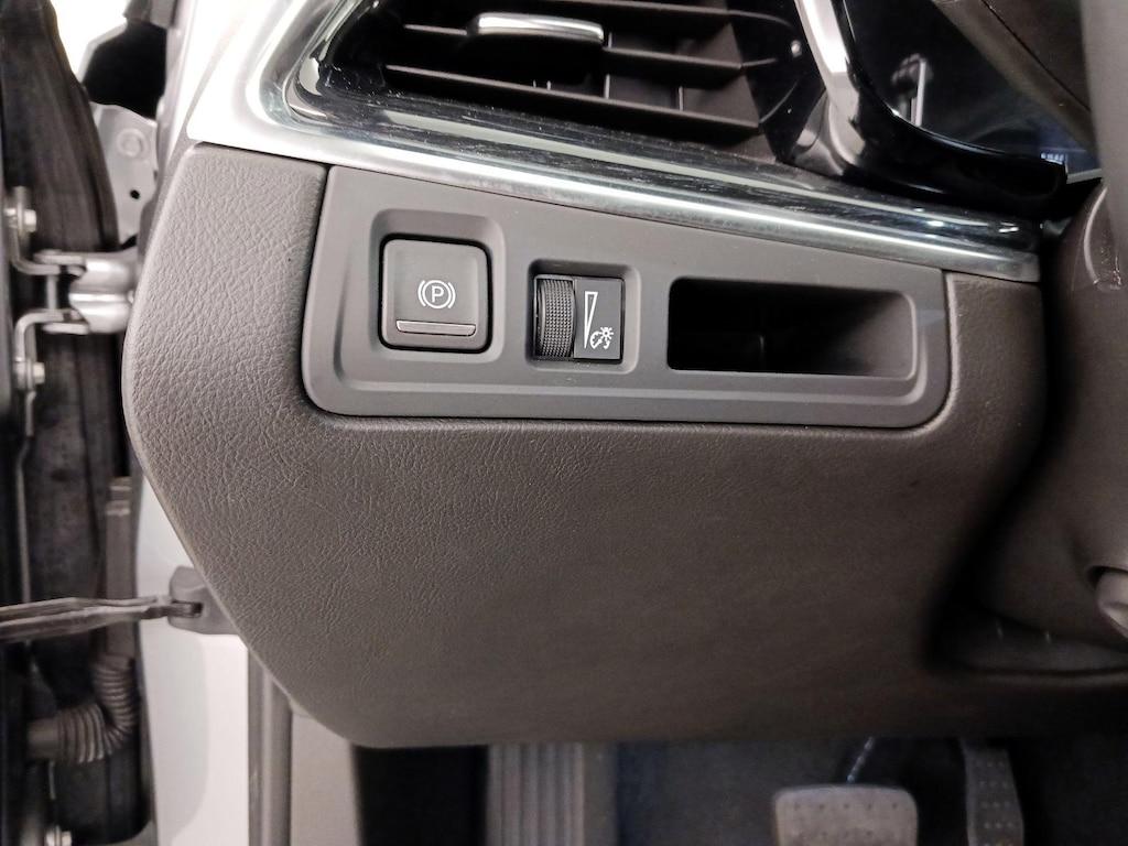 used 2025 Cadillac XT5 car, priced at $39,998