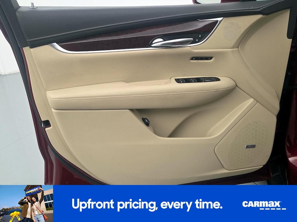 used 2017 Cadillac XT5 car, priced at $17,998