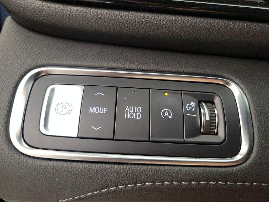 used 2025 Buick Enclave car, priced at $37,998