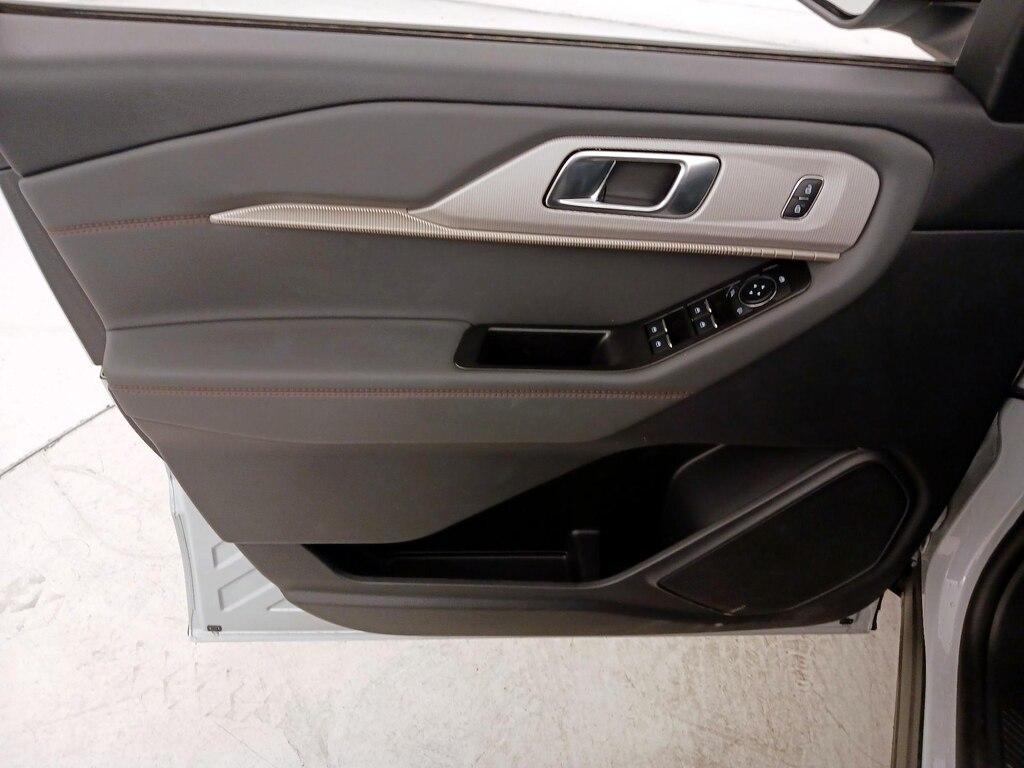 used 2025 Ford Explorer car, priced at $38,998