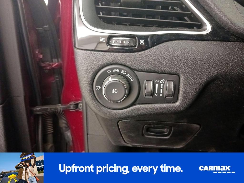 used 2019 Jeep Cherokee car, priced at $16,998
