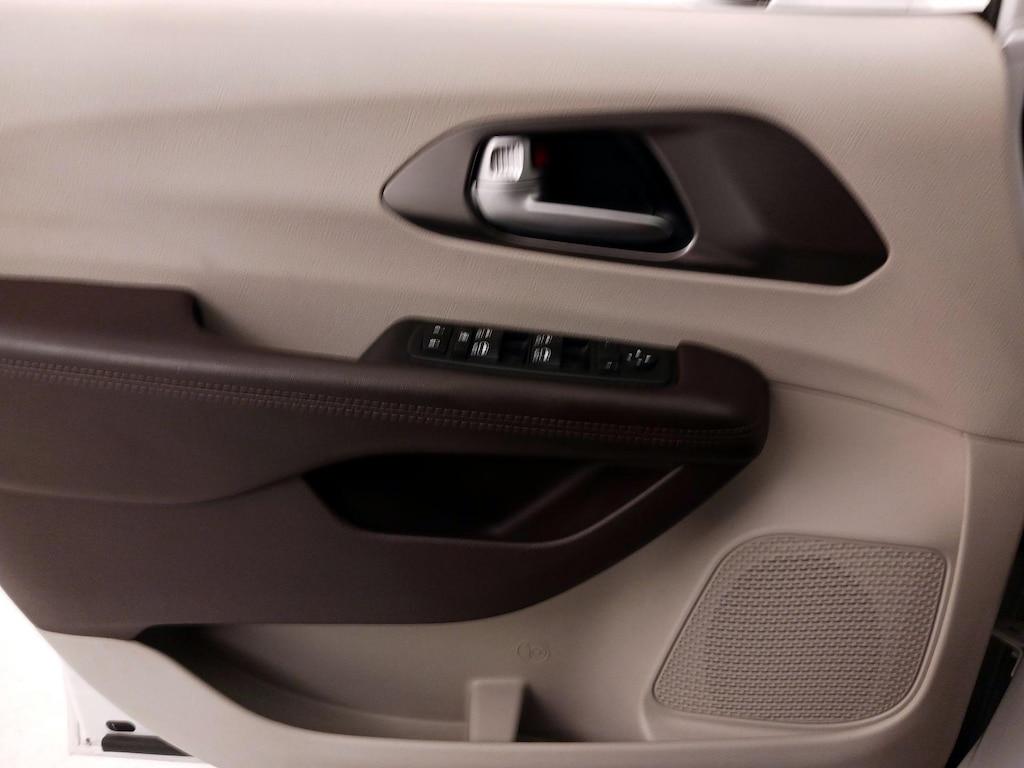 used 2018 Chrysler Pacifica car, priced at $23,998