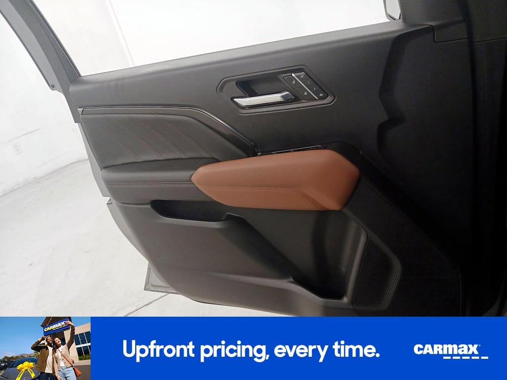 used 2023 GMC Canyon car, priced at $40,998