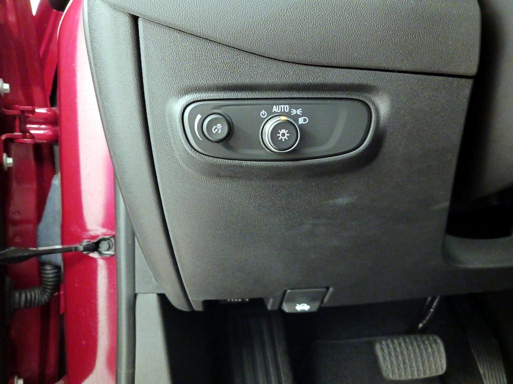 used 2024 Chevrolet Equinox car, priced at $25,998