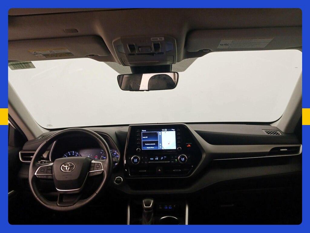 used 2022 Toyota Highlander car, priced at $34,998