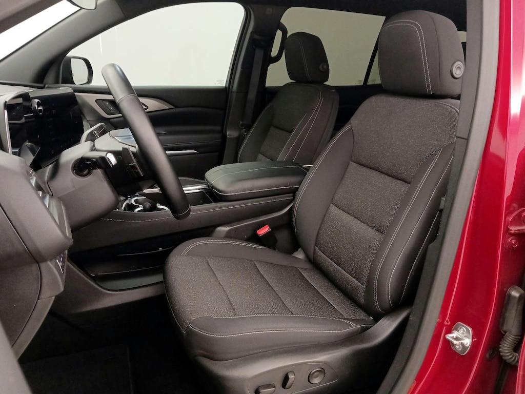 used 2025 Chevrolet Traverse car, priced at $40,998