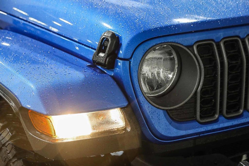 used 2025 Jeep Gladiator car, priced at $36,500