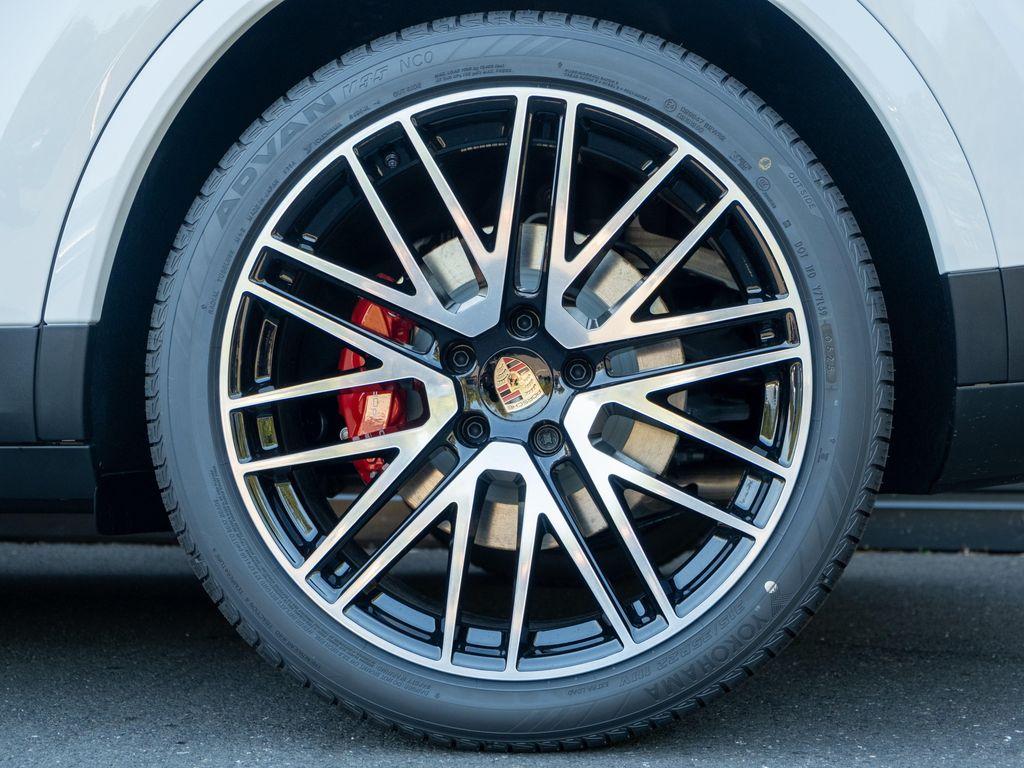 new 2026 Porsche Cayenne car, priced at $133,570