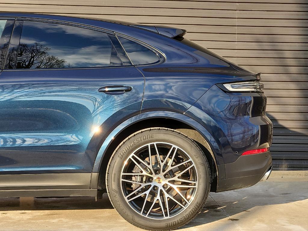used 2025 Porsche Cayenne car, priced at $93,998