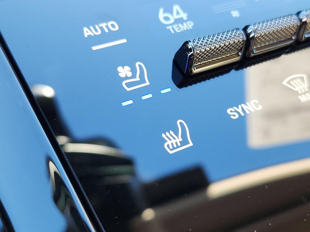 new 2026 Porsche Panamera car, priced at $135,610