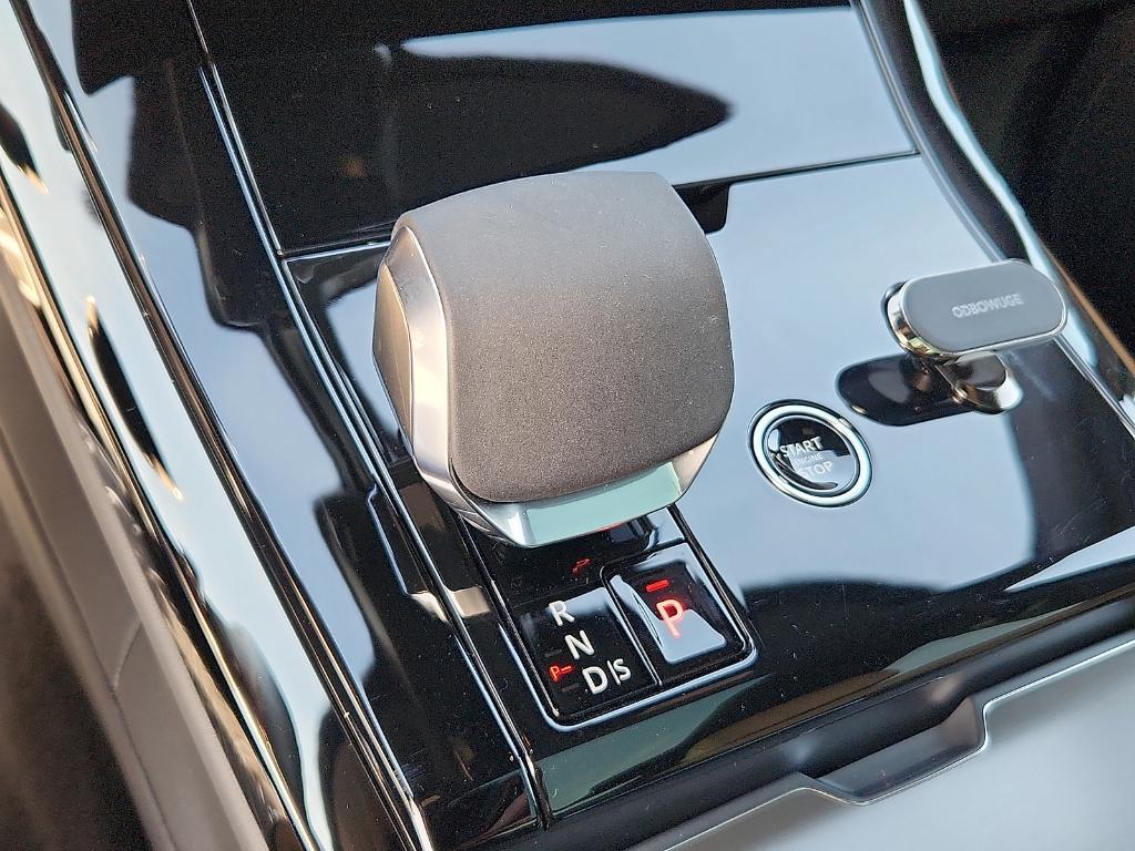 used 2025 Land Rover Range Rover Sport car, priced at $91,989